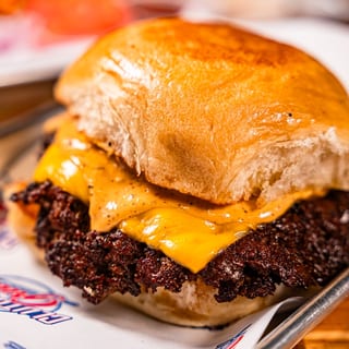 SINGLE Clutch Burger